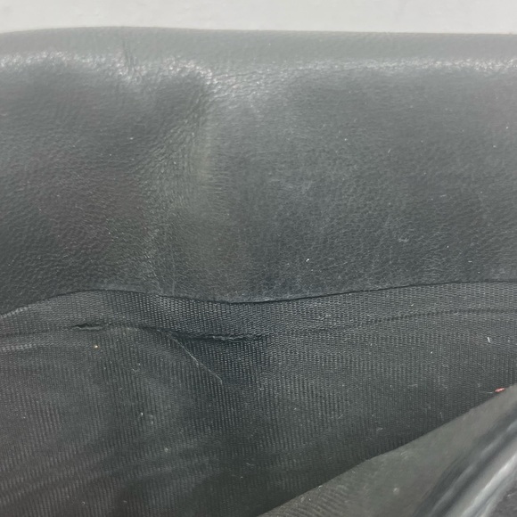 💯 AUTH Chanel caviar skin wallet / WOC - Picture 6 of 9